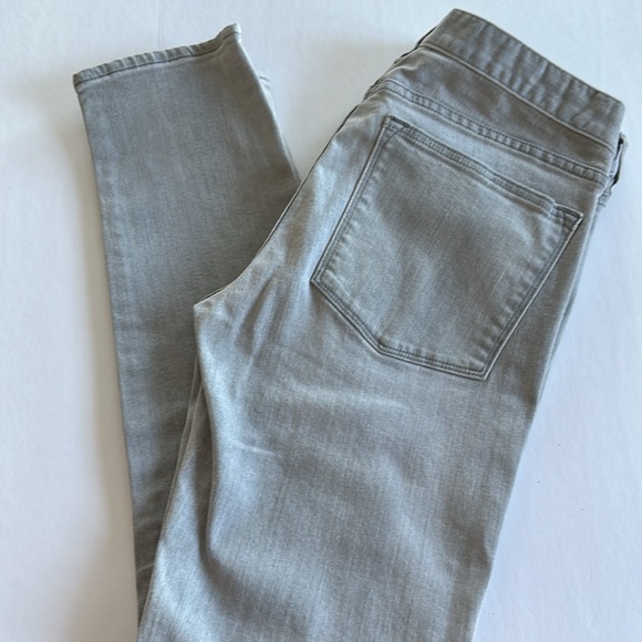 J Crew Grey Toothpick JeansSize 28, Inseam 27 - Picture 4 of 4